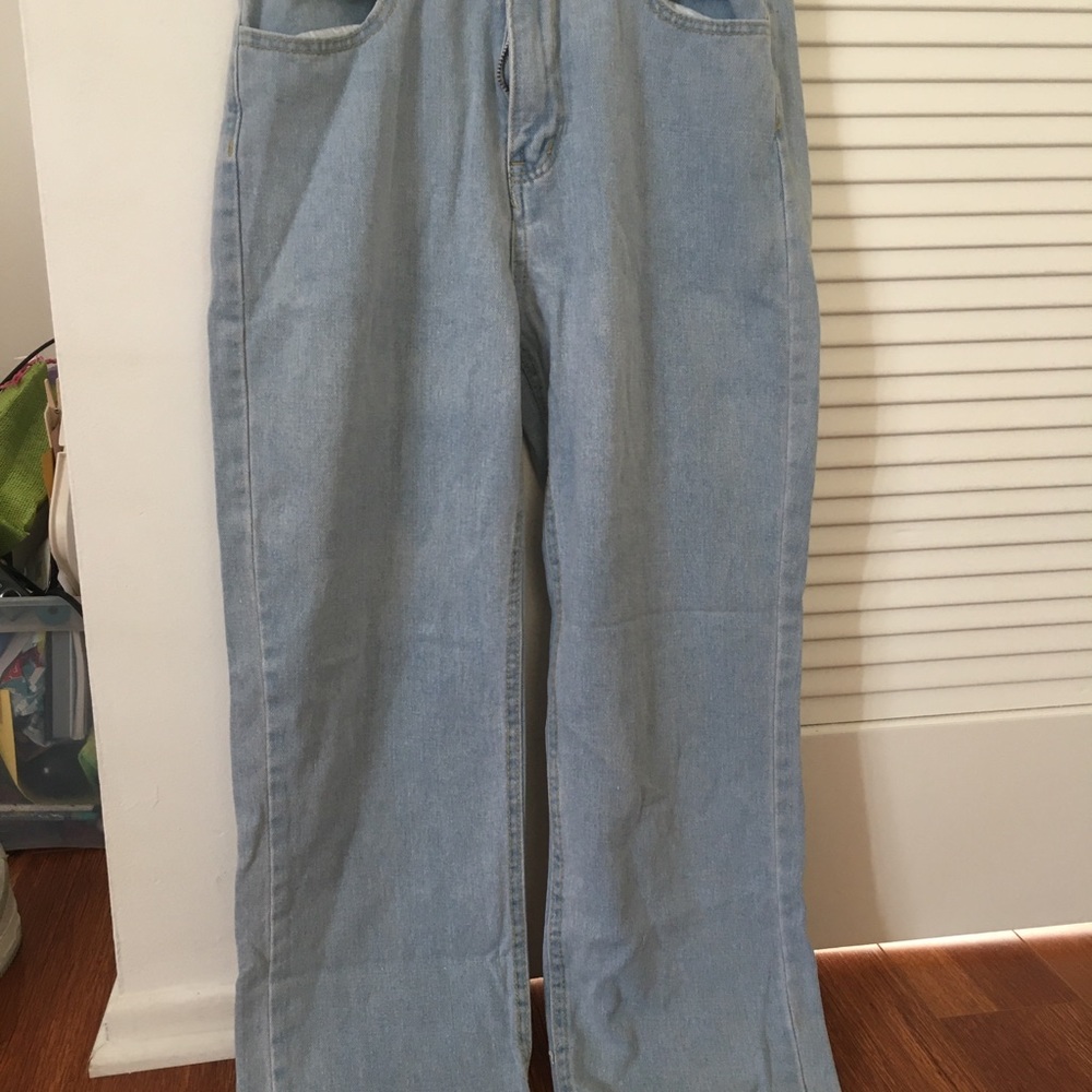 Romwe mom jeans, size small, light washed